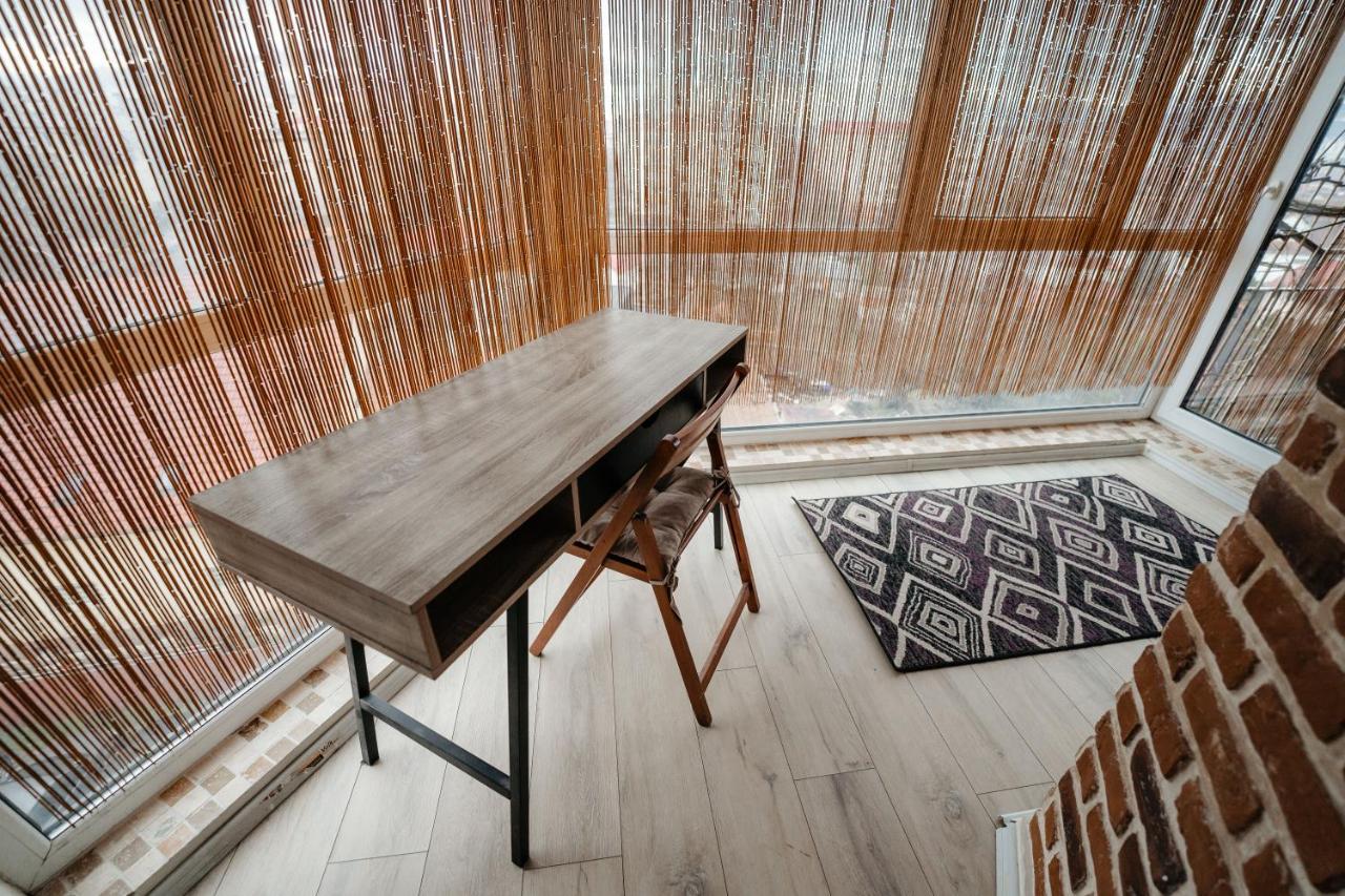 Bright And Cozy Design Apt With Office Apartamento Cluj-Napoca Exterior foto