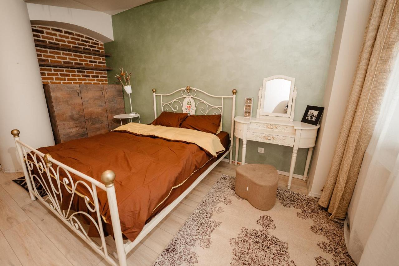 Bright And Cozy Design Apt With Office Apartamento Cluj-Napoca Exterior foto